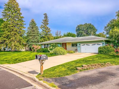 1410 Primrose Curv, Roseville, MN, 55113