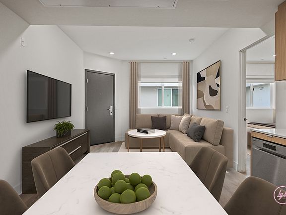 2nd image of 7050 Hawthorn Ave #Penthouse 12