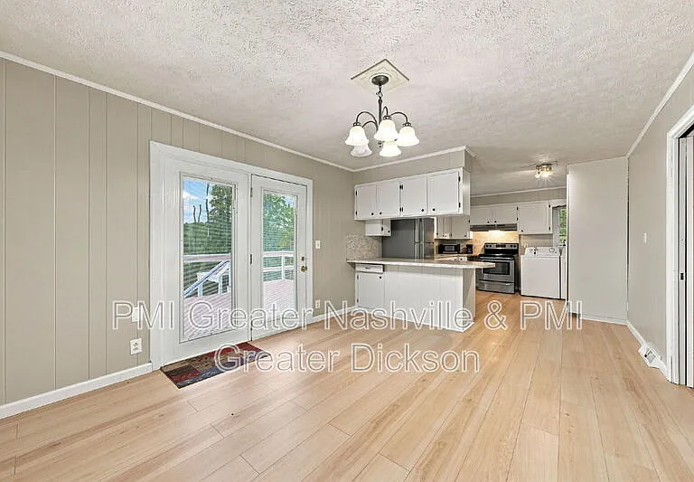 366 N Powers Blvd — Photo 18