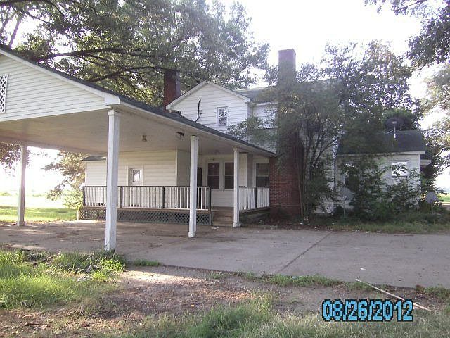 2nd image of 2954 Proctor Rd