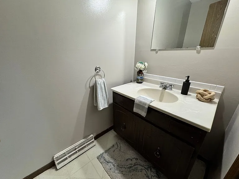 1815 Alden Ave — Photo 21