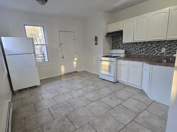 764 S 17th St, Newark, NJ