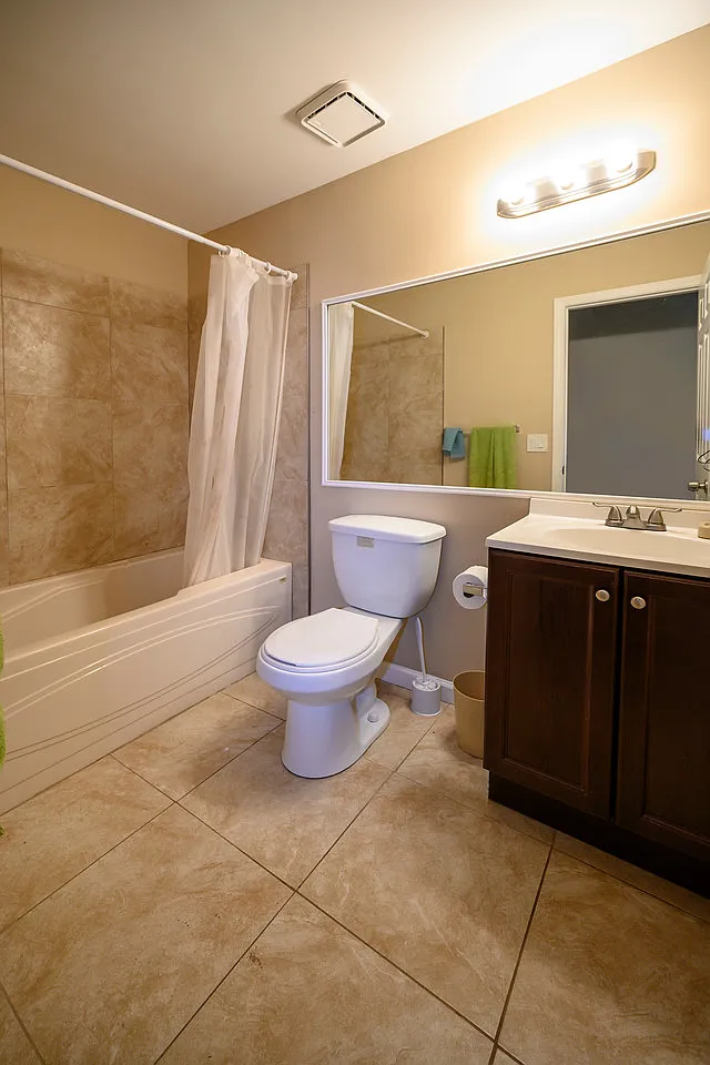 12 Krueger Ct. (5 Bed | 4 Bath) (P3 |T1 Premier) - Upstairs Standard Corner — Photo 4