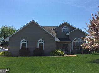 346 Carolle St, Greencastle, PA 17225