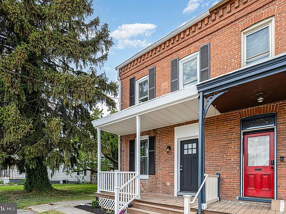 4th image of 332 Cherry St