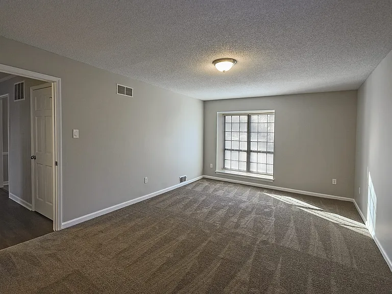 4972 Ridge Tree Dr — Photo 8