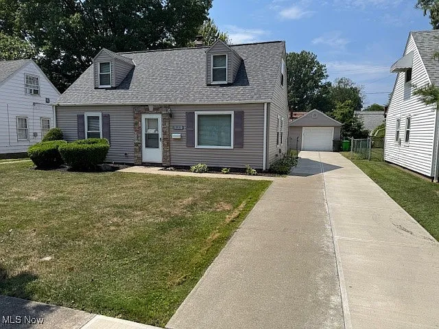 23333 Williams Ave photo 1