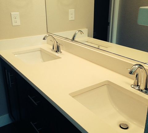 4th image of 441 Galapago St