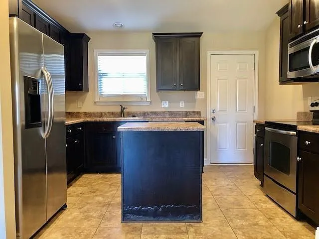 9825 Winchester Dr N — Photo 5