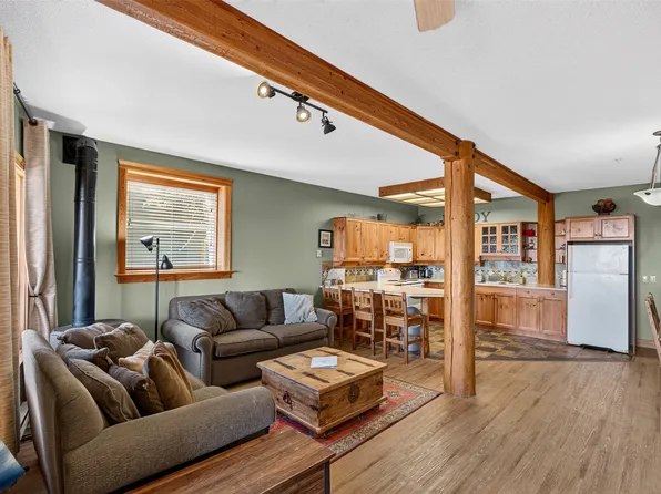 5873 Snow Pines Cres #A, Kootenay Boundary, BC V1P 1T4