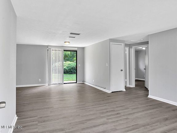 4th image of 5215 KYLAN Drive N
