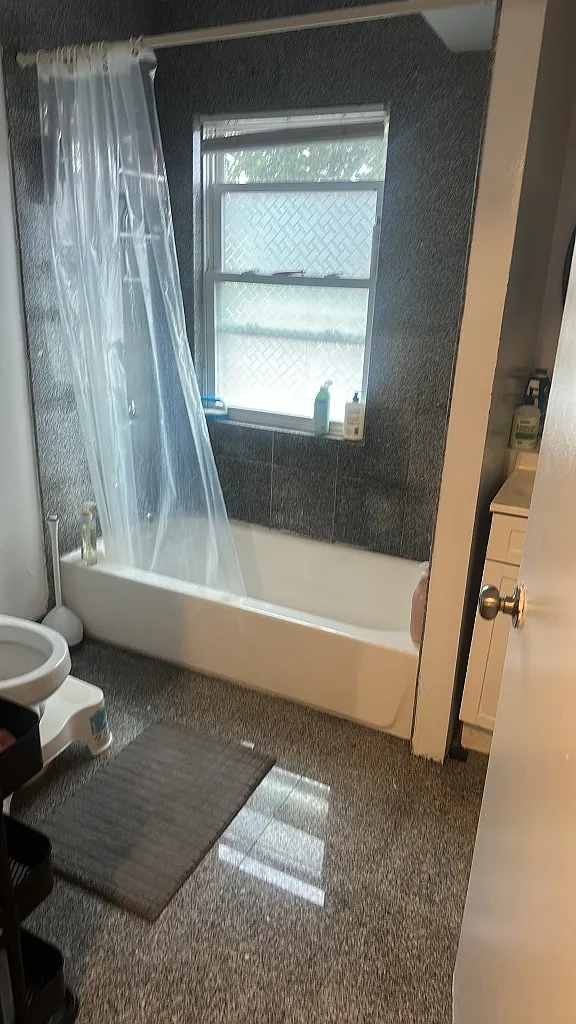 2 bed, 1.0 bath, $2,827 — Photo 3