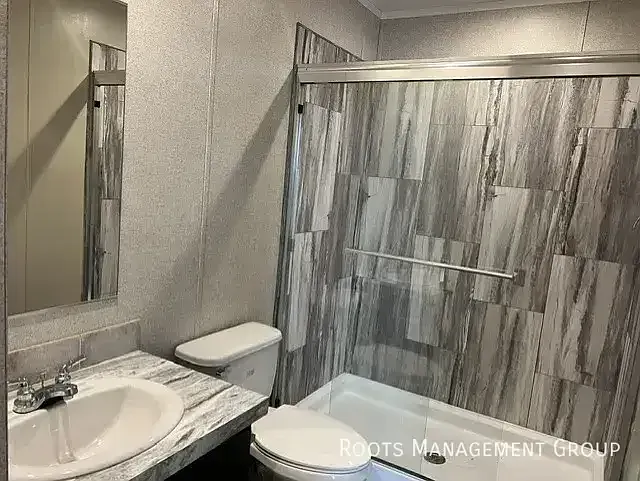 1421 Winona St #1421WN — Photo 8