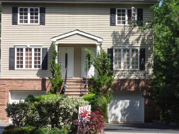 113 Lafayette Pl #1, Englewood, NJ 07631