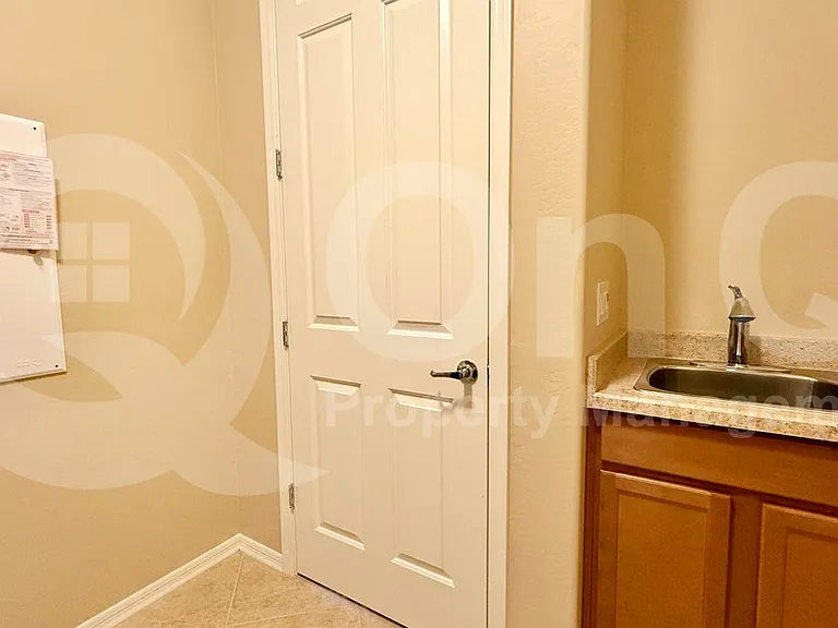 894 S Agnes Ln — Photo 25