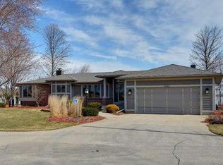 6162 S Bay Rd, Hartford, WI 53027