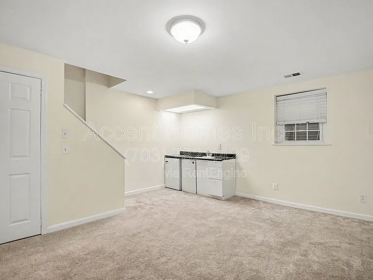 449 Old Town Ct — Photo 19