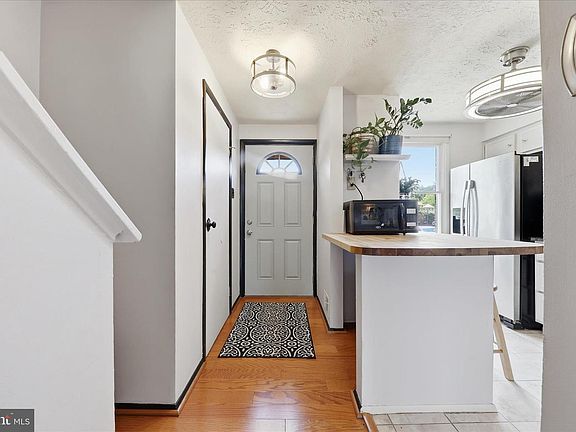 2nd image of 3 Valley Park Ct