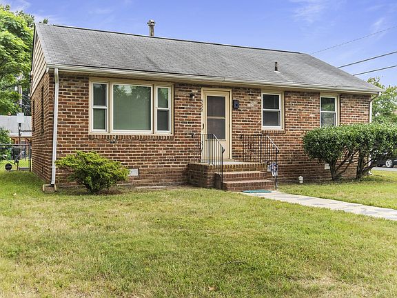 2nd image of 3622 Griffin Ave