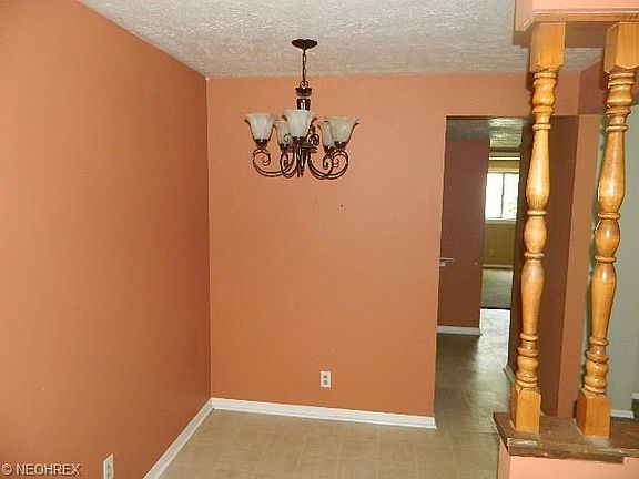 5th image of 746 E 342nd St