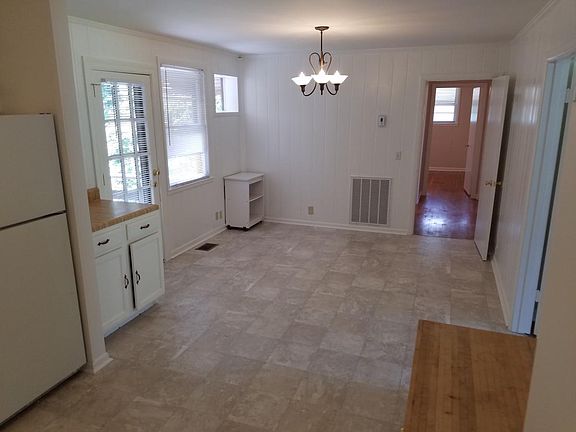 5th image of 110 Leota Dr