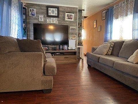 4th image of 3615 Ohio Ln #39