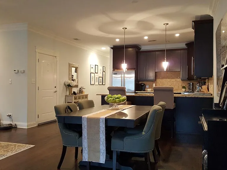 1423 W Belmont Ave #2 — Photo 4