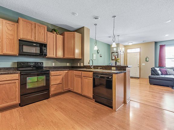 5th image of 3429 125th Dr NE Unit D
