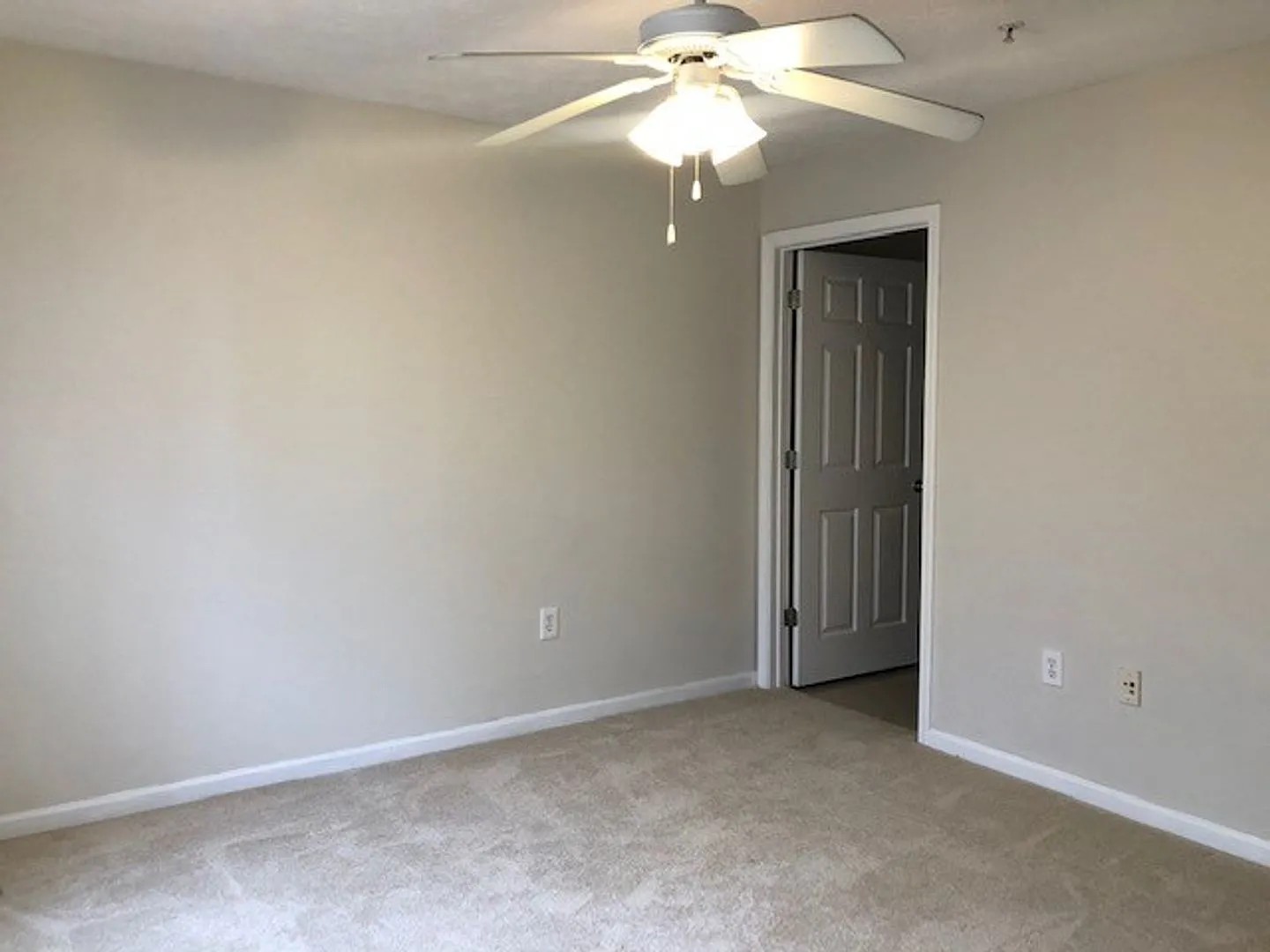 Southern Edge Condo - Close to Campus — Photo 3