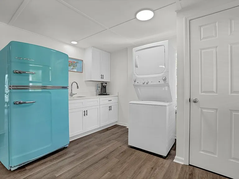 1027 S Shore Dr #B — Photo 7