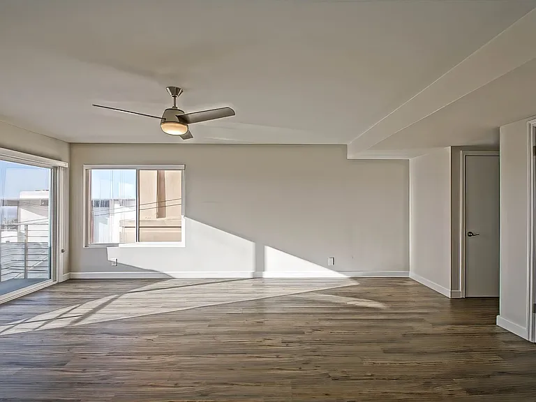307 Bayview Dr — Photo 19