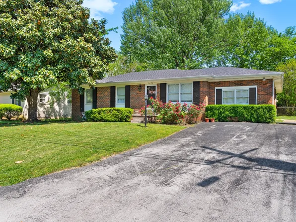 3420 Greenwood Dr, Hopkinsville, KY 42240