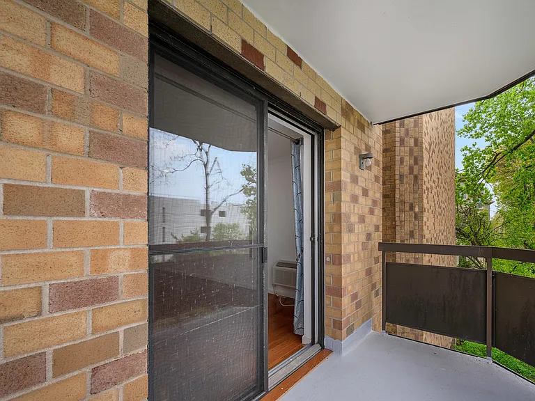 141 Great Neck Rd #2G — Photo 35
