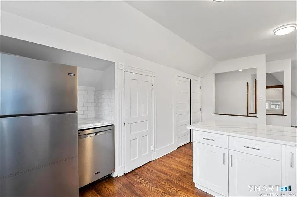 2 bed, 1.0 bath, 1000 sqft, $2,500 — Photo 4
