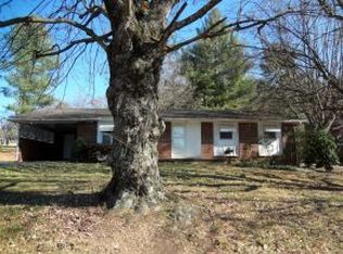 1401 Creek Dr, Johnson City, TN 37604