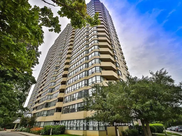 400 Webb Dr #2209, Mississauga, ON L5B 3Z7