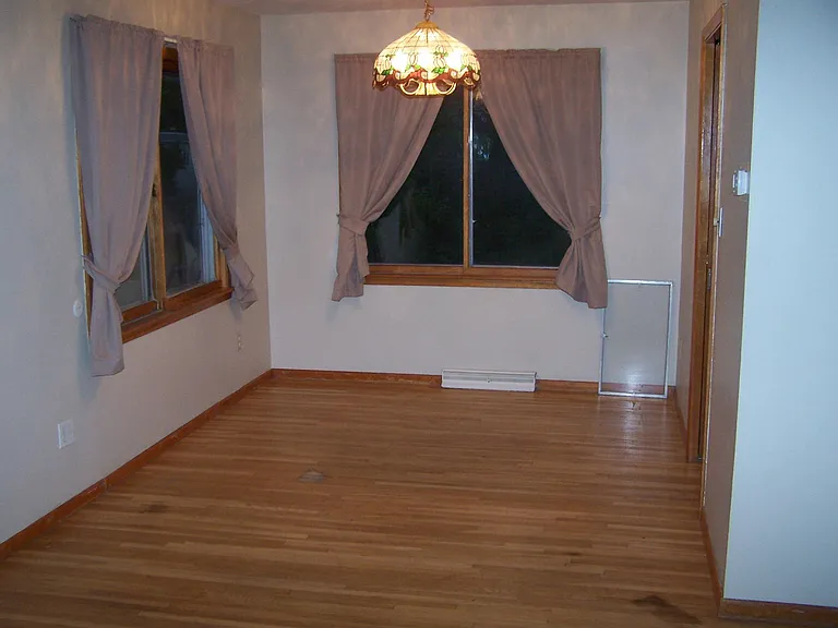 Dining room.
