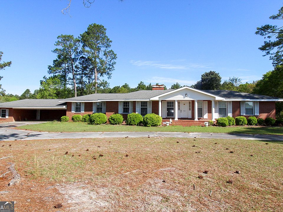 1st image of 203 1st St E