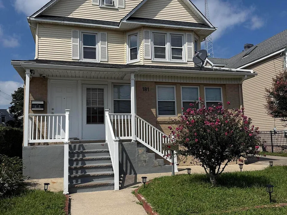 181 Garfield Ave