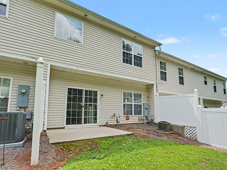 12411 Stratfield Place Cir — Photo 18