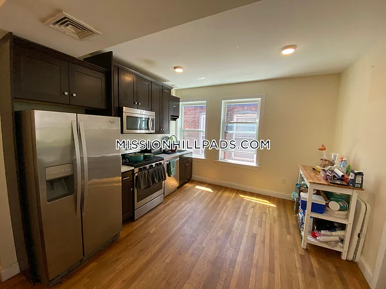 830 Huntington Ave #3 — Photo 42