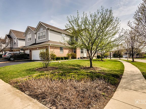 3rd image of 365 Lucille Ln Unit 365