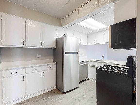 2nd image of 7543 175th St APT 624