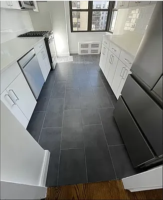 Rented by Douglas Elliman | media 20