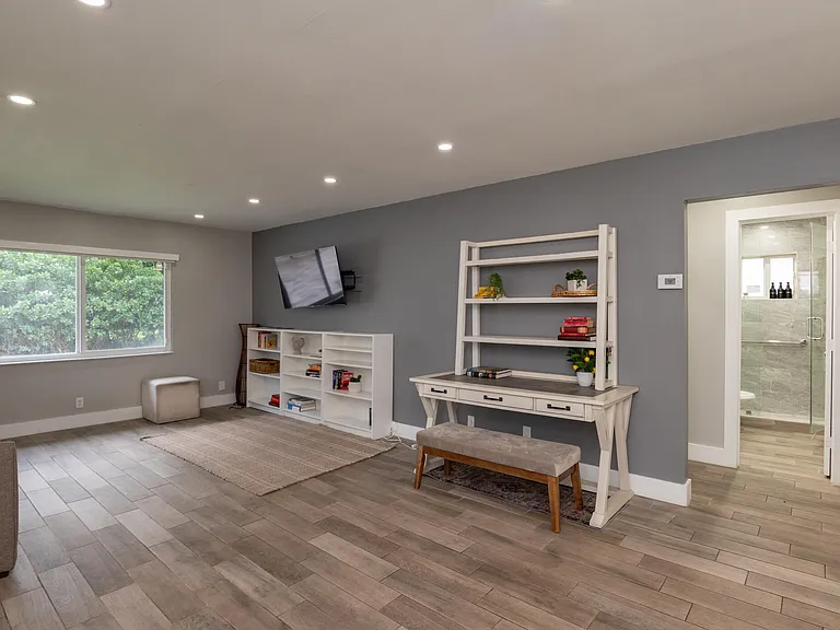 13487 Barwick Rd #B — Photo 6