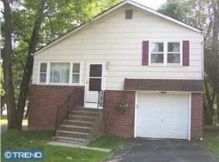 2800 Lamott Ave, Willow Grove, PA 19090