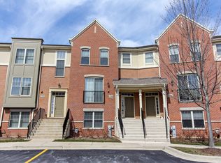 1186 Danforth Ct, Vernon Hills, IL 60061