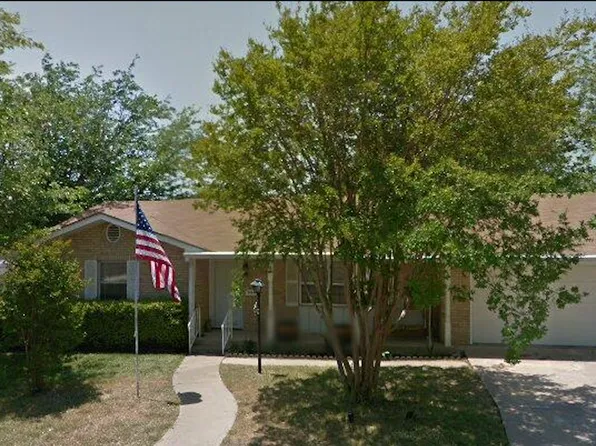 2404 N 4th St, Temple, TX 76501