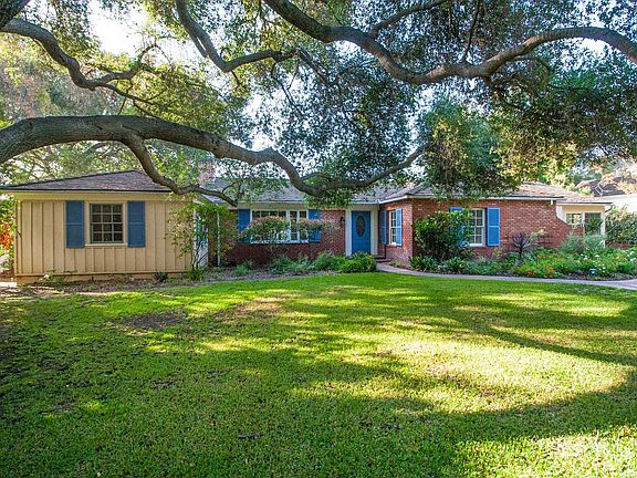4th image of 240 Arbolada Dr