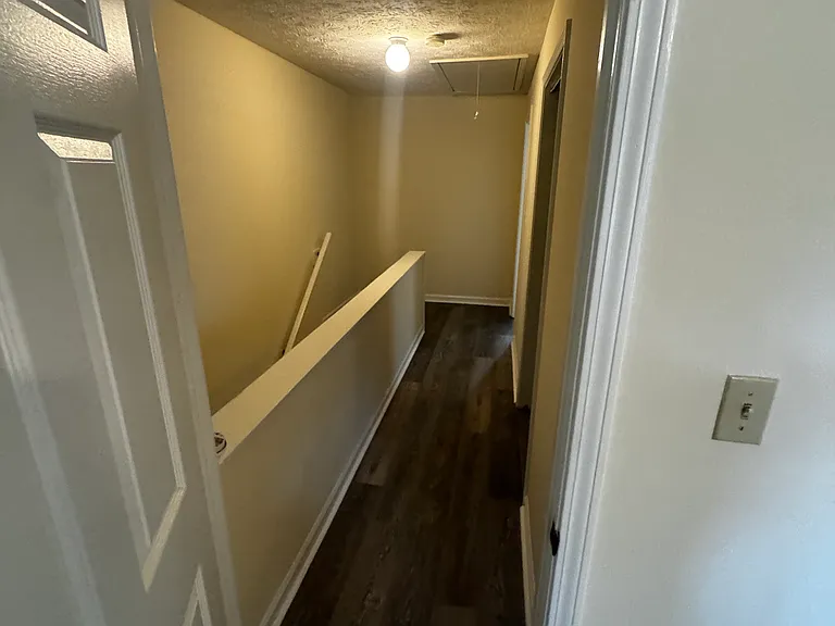482 Huntington Rd — Photo 22